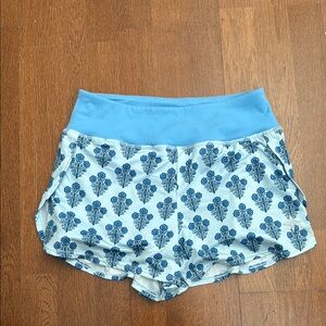 Tuckernuck blue dahlia workout shorts